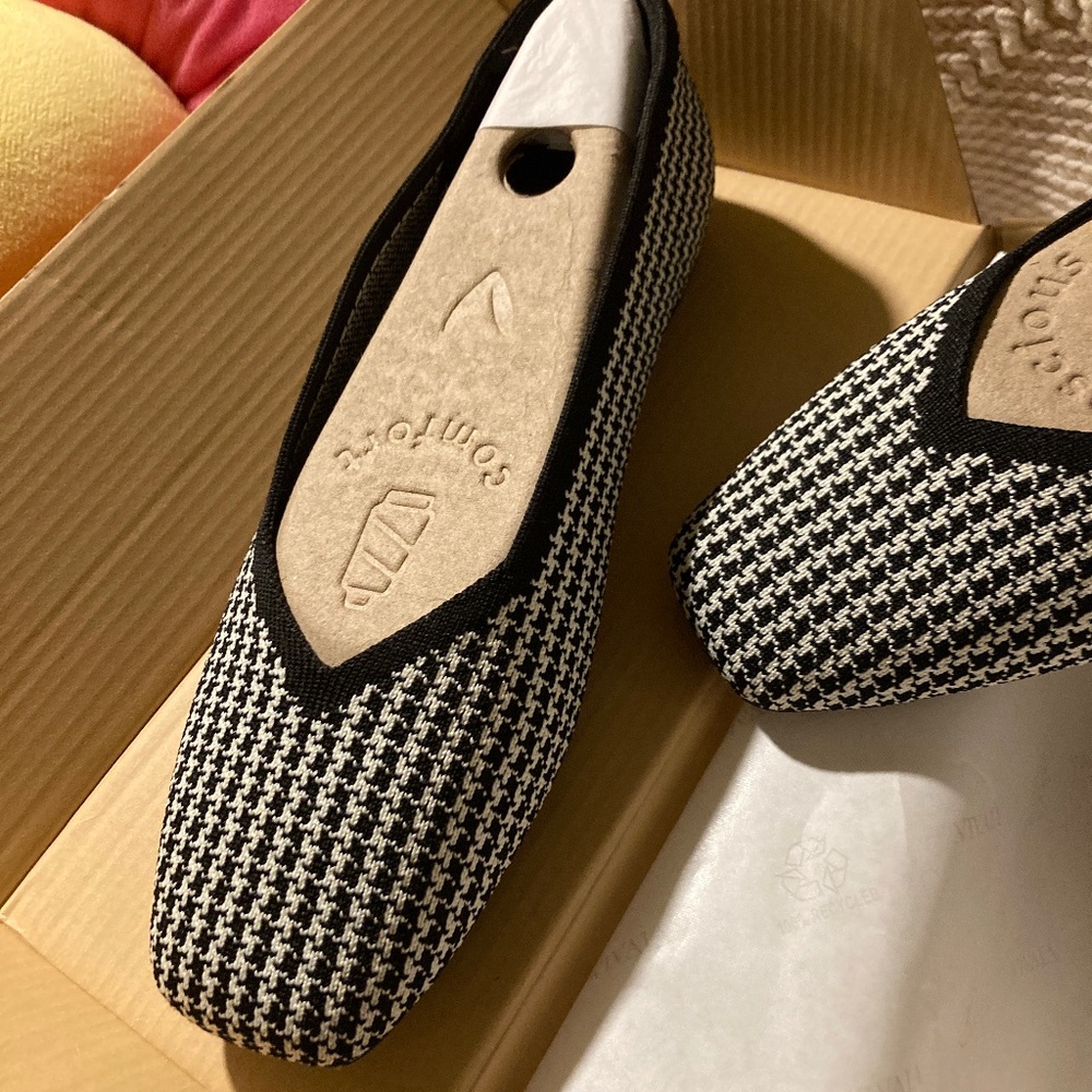 Vivaia houndstooth ballet flats NIB, US size 8, EU38